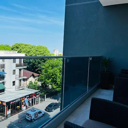 Simon Apartment